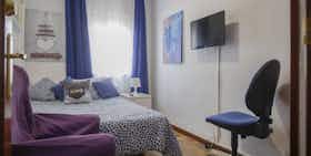 Private room for rent for €595 per month in Alcalá de Henares, Calle Pedro del Campo