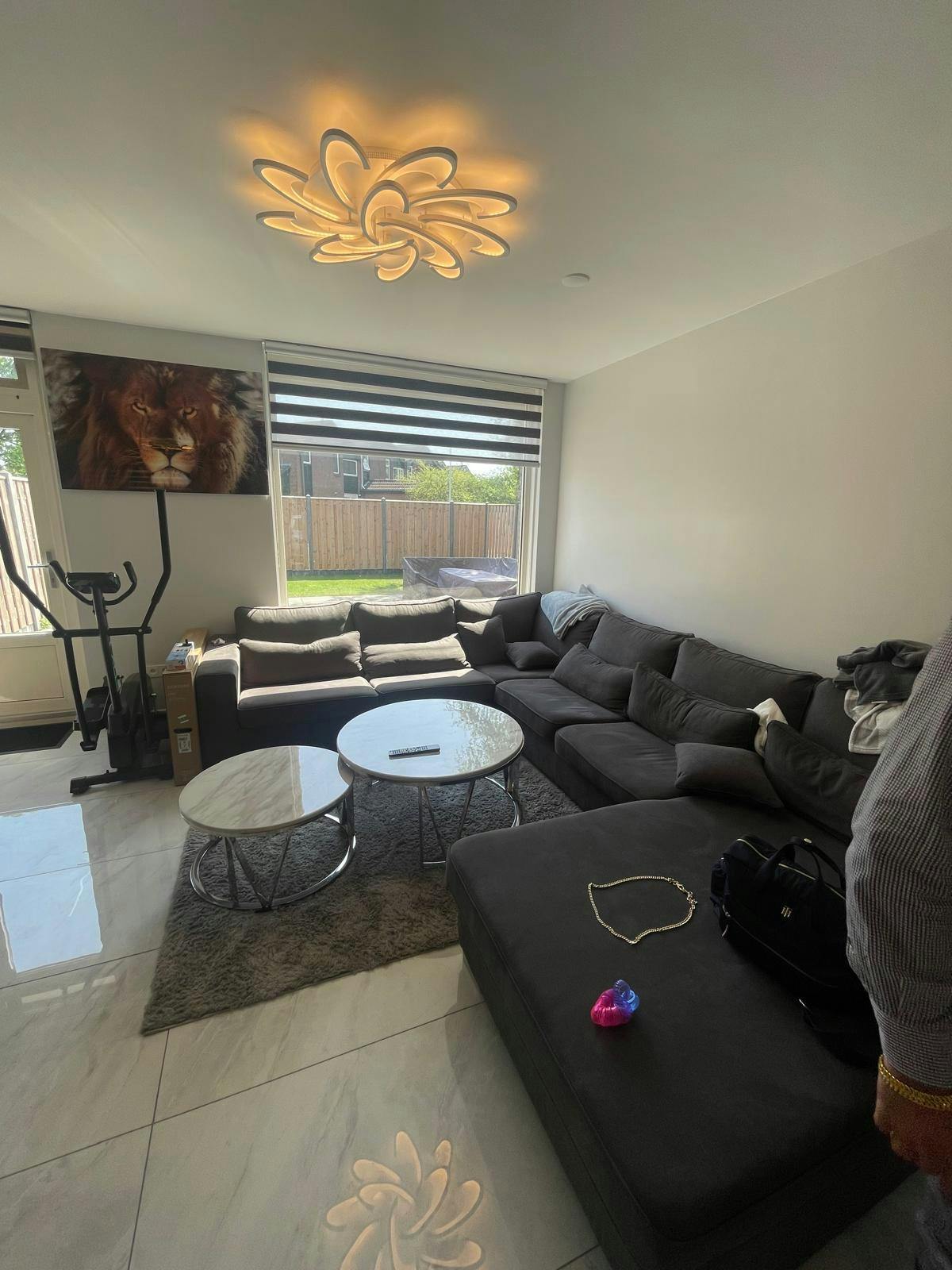 preview gallery tile