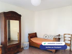 Квартира за оренду для 580 EUR на місяць у Tours, Rue du Cluzel