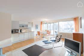Apartment for rent for €1,400 per month in Hamburg, Admiralitätstraße