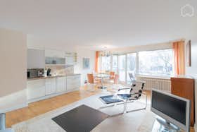 Apartment for rent for €1,400 per month in Hamburg, Admiralitätstraße