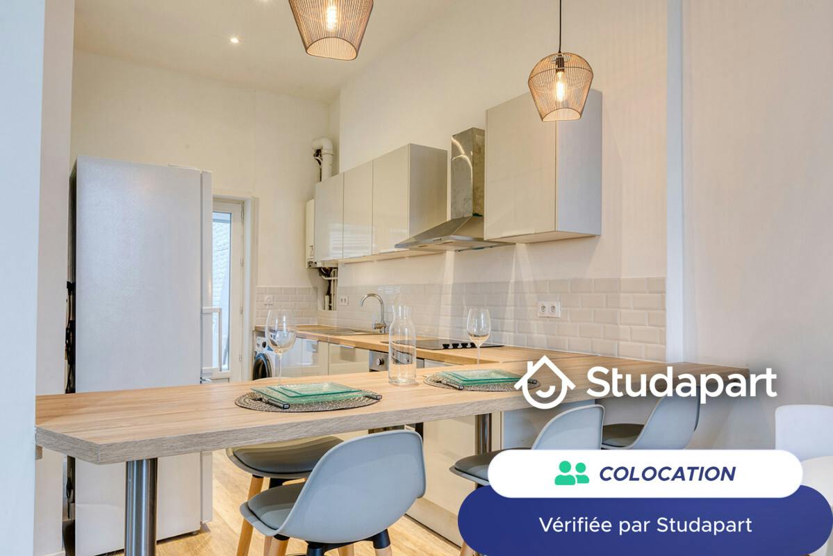 Private room for rent on Rue de Cambrai, Lille - Vue 4