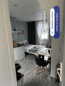 Apartament de închiriat pentru 545 EUR pe lună în Angoulême, Boulevard Thiers