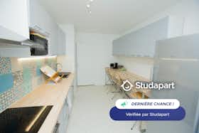Appartamento in affitto a 560 € al mese a Noisy-le-Grand, Avenue du Pavé-Neuf