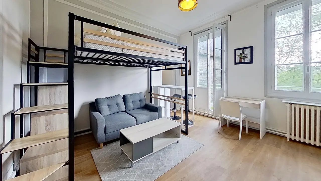 Студия сдается в аренду за 597 € в месяц в Rouen, Rue Saint-Maur