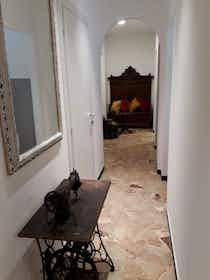 Privé kamer te huur voor € 500 per maand in Genoa, Via degli Albanesi