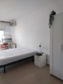 Private room for rent for €500 per month in Girona, Carrer de les Agudes
