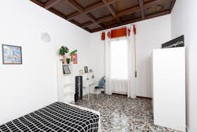 Private room for rent for €570 per month in Rimini, Via Giuseppe Garibaldi