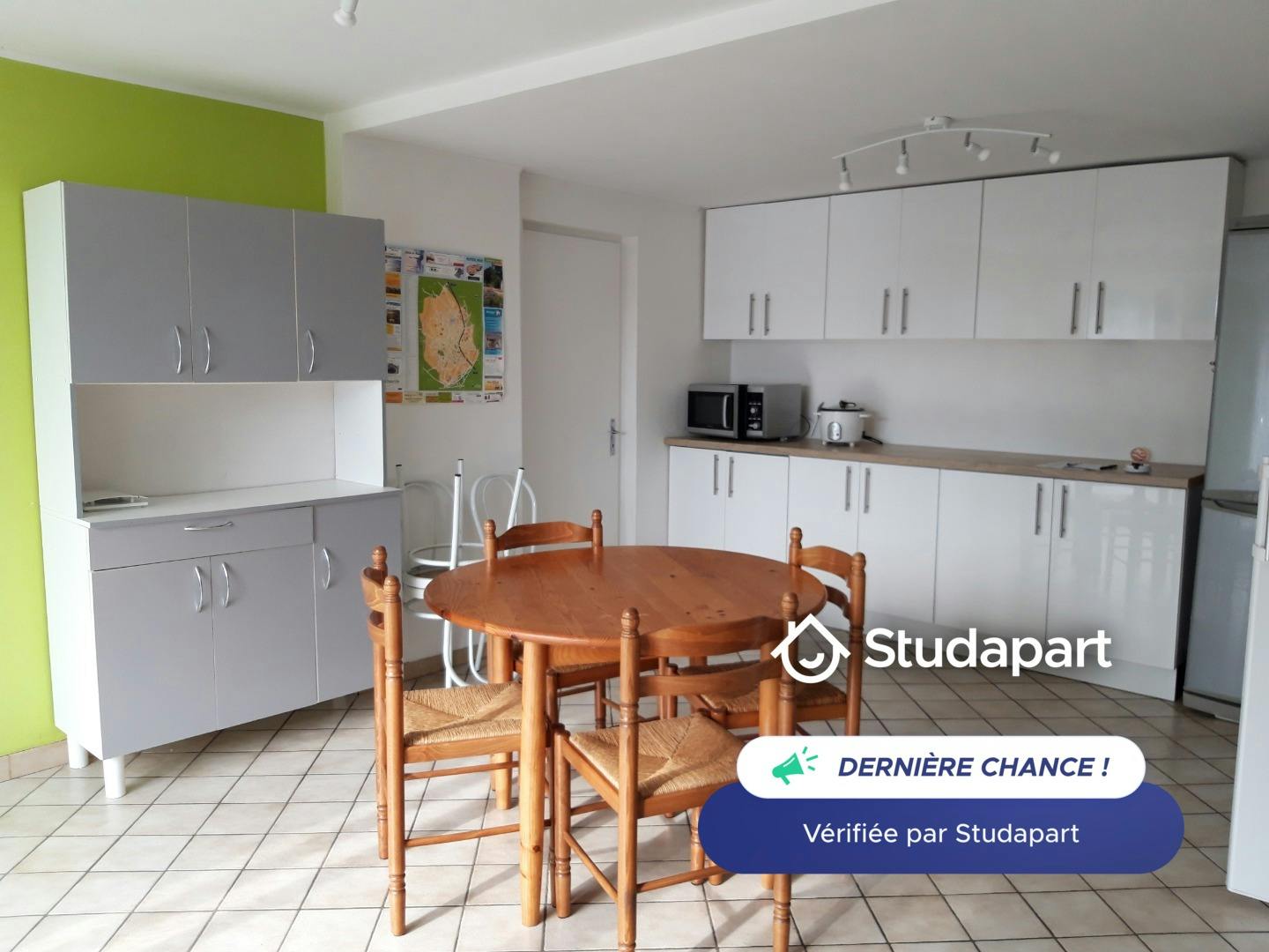 Private room for rent for €440 per month in Écully, Chemin du Tronchon