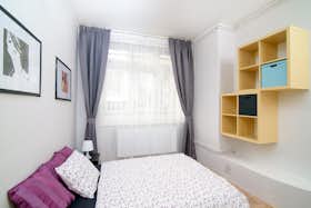 Private room for rent for €465 per month in Warsaw, trasa Łazienkowska