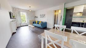 Habitación privada en alquiler por 410 € al mes en La Couronne, Rue de la Libération
