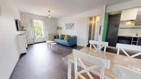 Private room for rent for €410 per month in La Couronne, Rue de la Libération