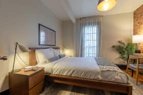 Отдельная комната сдается в аренду за $1,592 в месяц в Brookline, High Street Pl