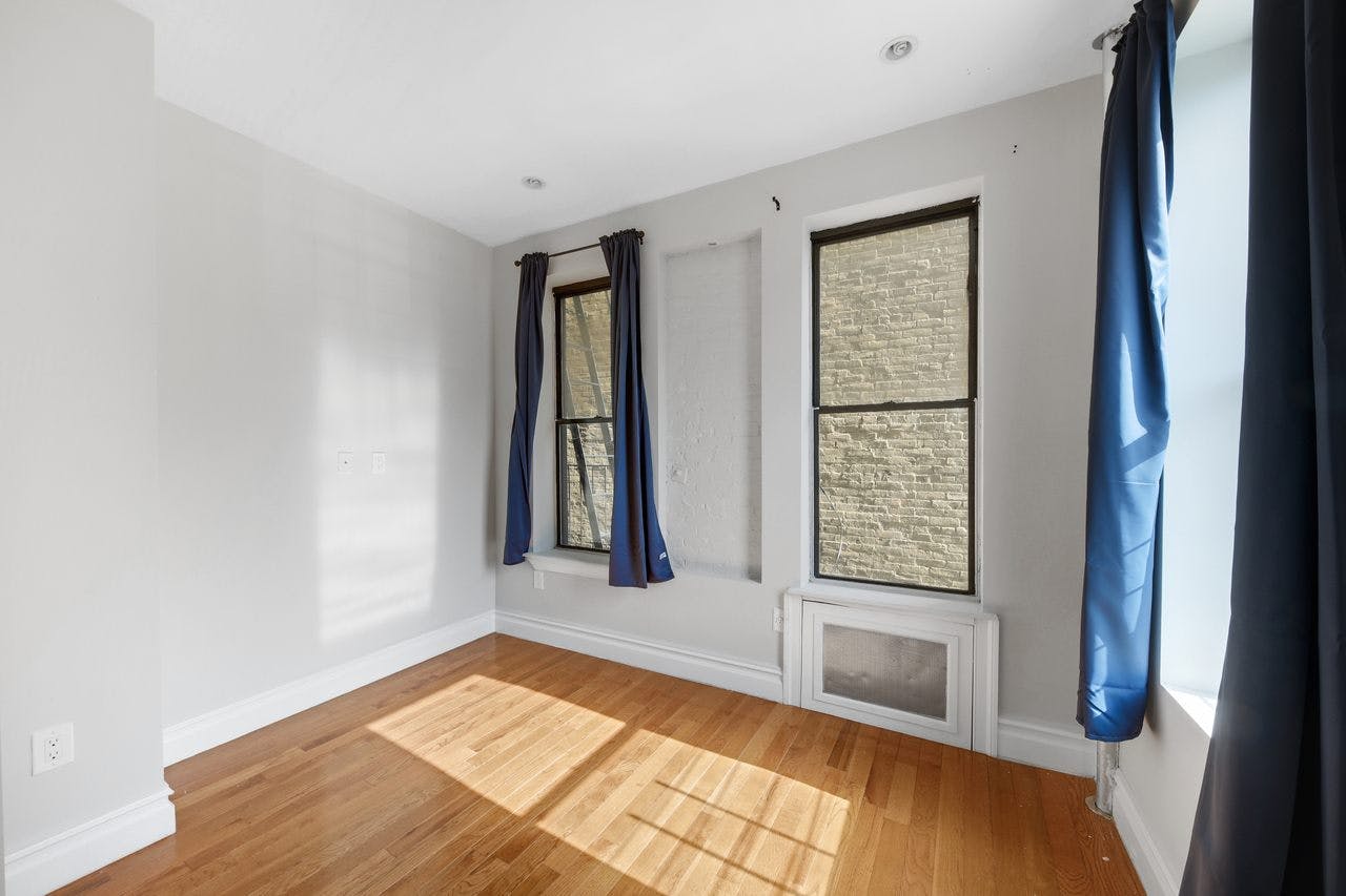 9th Ave, New York City, NY preview