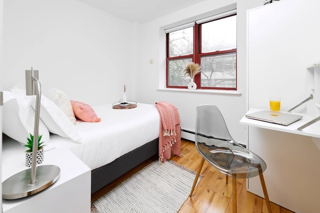 E 7th St, New York City, NY preview