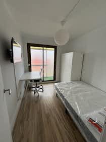 私人房间 正在以 €300 的月租出租，其位于 Reus, Passeig de Prim