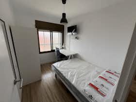 私人房间 正在以 €300 的月租出租，其位于 Reus, Passeig de Prim