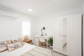 Studio for rent for €750 per month in Valencia, Carrer Isidro Ballester