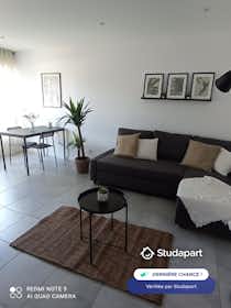 Wohnung zu mieten für 700 € pro Monat in La Grande-Motte, Allée du Vaccarès