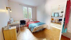Privé kamer te huur voor € 458 per maand in Tours, Allée Dumont d'Urville
