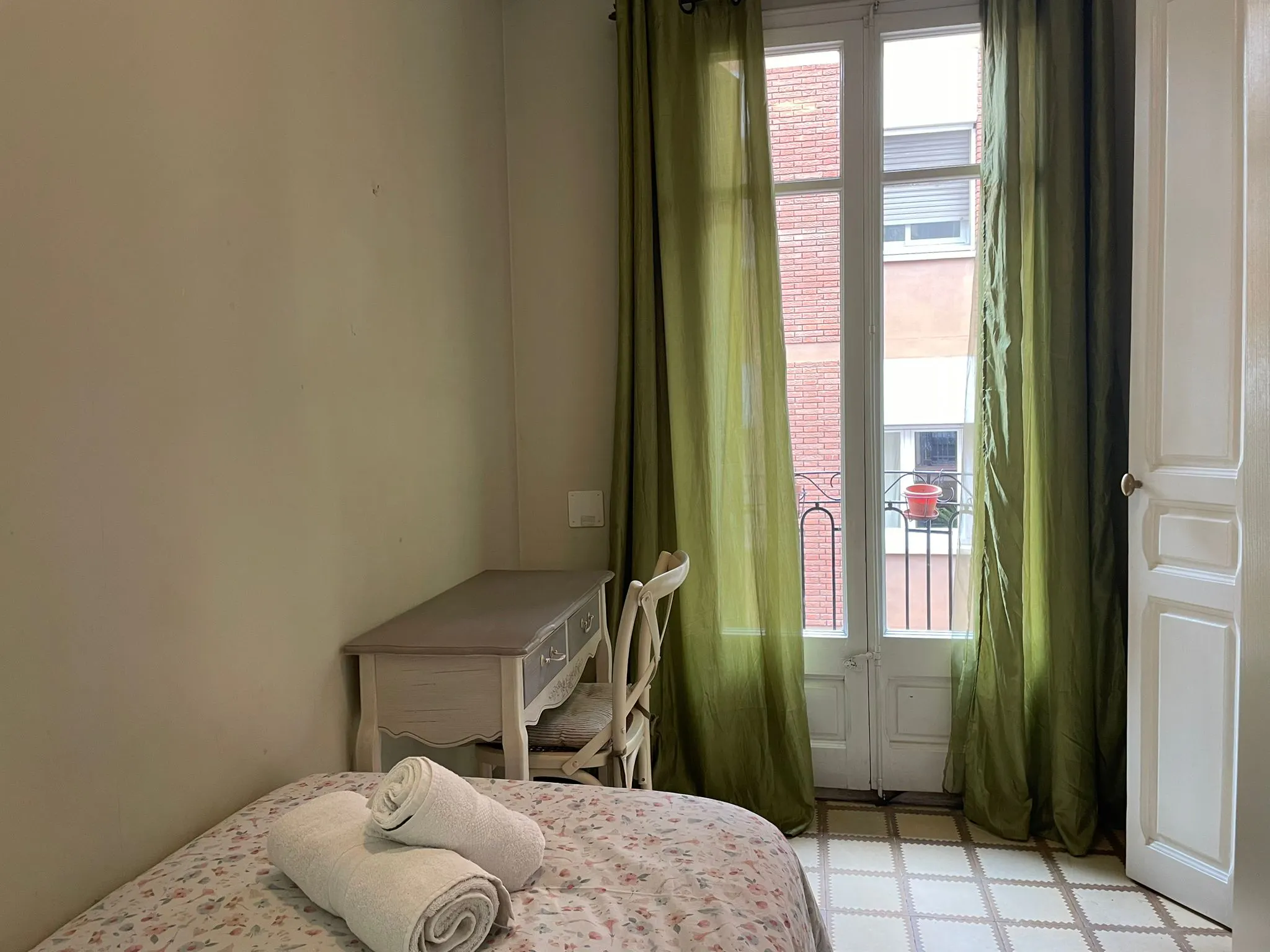 2-Bedroom Apartment in Carrer de Biada, Barcelona (1517132) ROOM 4