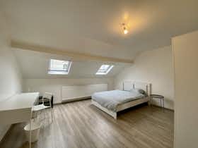 Cameră privată de închiriat pentru 650 EUR pe lună în Saint-Josse-ten-Noode, Rue des Deux Tours