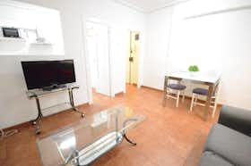 Apartment for rent for €1,050 per month in Valencia, Calle Frígola