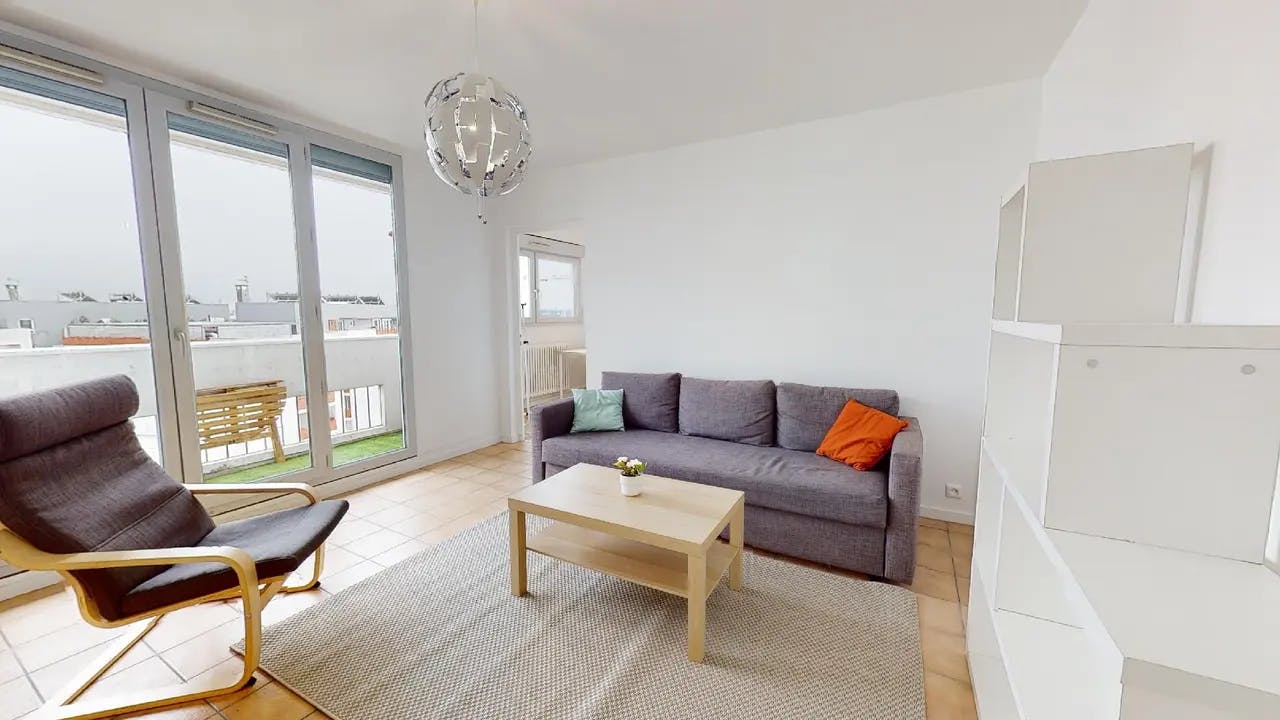 Apartamento para alugar por € 1.200 por mês em Lyon, Avenue Debourg