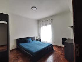 Приватна кімната за оренду для 360 EUR на місяць у Coimbra, Estrada da Beira