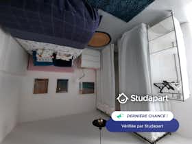 Privé kamer te huur voor € 500 per maand in La Rochelle, Rue des Mathias