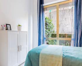 Cameră privată de închiriat pentru 510 EUR pe lună în Rome, Via Fiume delle Perle