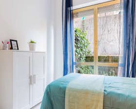 Privé kamer te huur voor € 510 per maand in Rome, Via Fiume delle Perle
