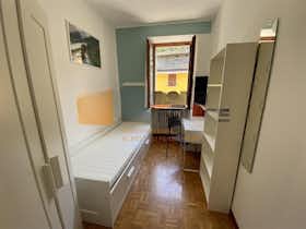 Privé kamer te huur voor € 350 per maand in Rovereto, Corso Verona