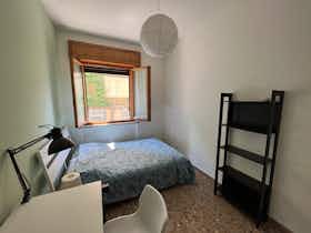 Privé kamer te huur voor € 360 per maand in Forlì, Viale Livio Salinatore