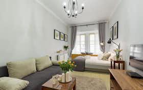 公寓 正在以 PLN 2,950 的月租出租，其位于 Kraków, ulica Józefa