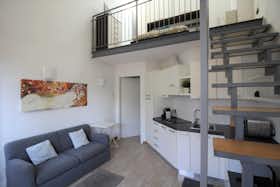 Apartament de închiriat pentru 1.300 EUR pe lună în Milan, Via Bernardo Quaranta