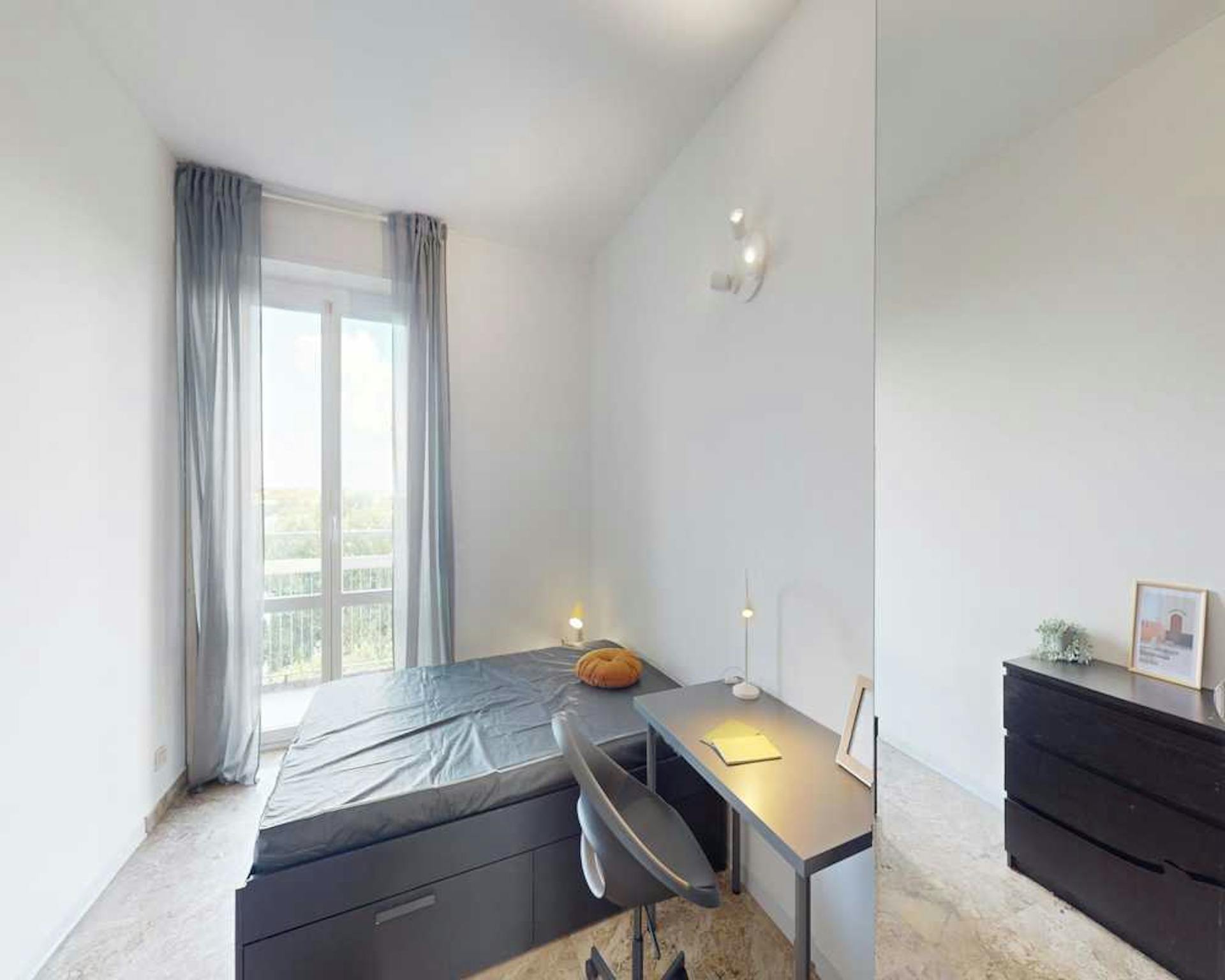 Viale Molise, Milan preview