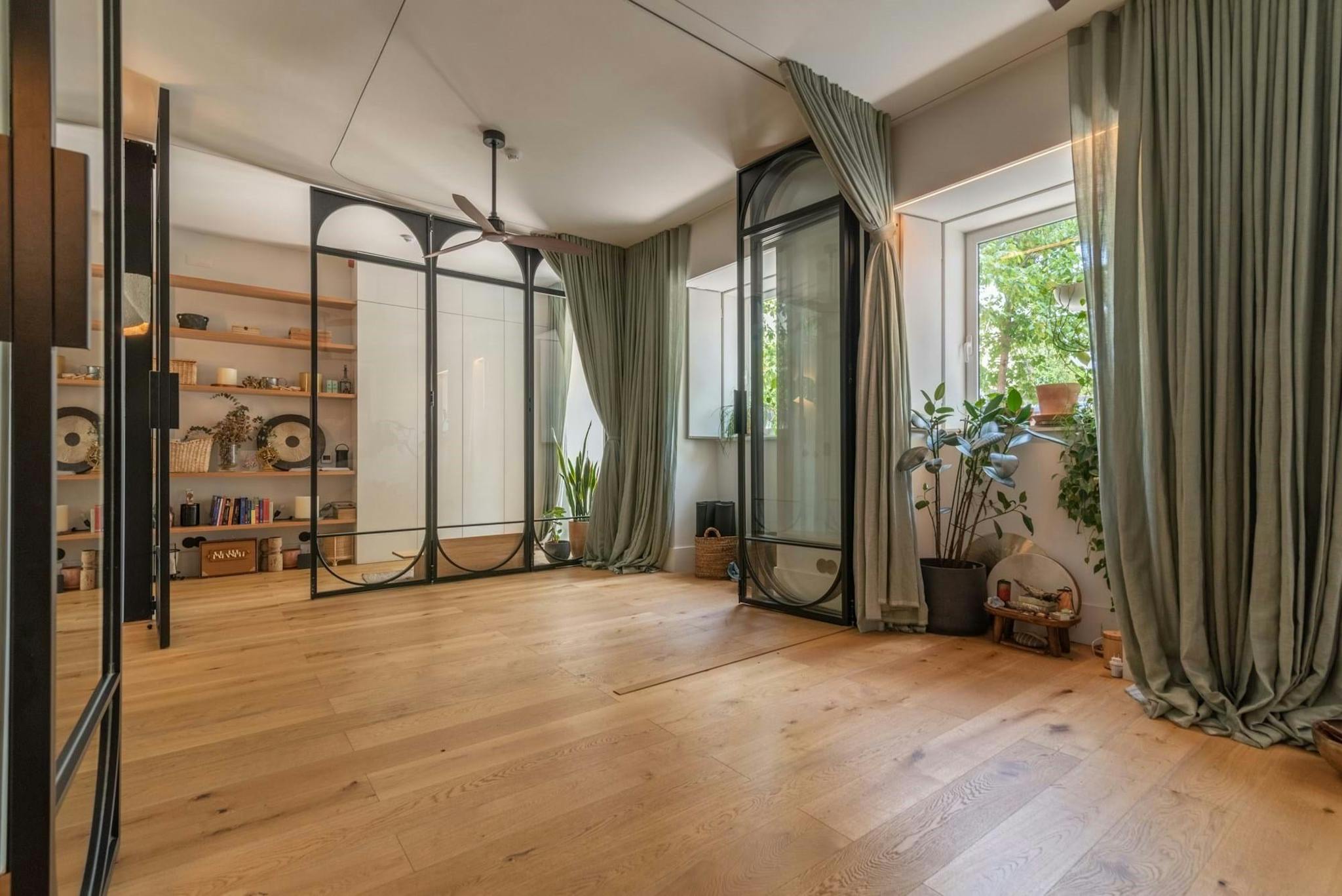 Rua de Pedrouços, Lisbon preview