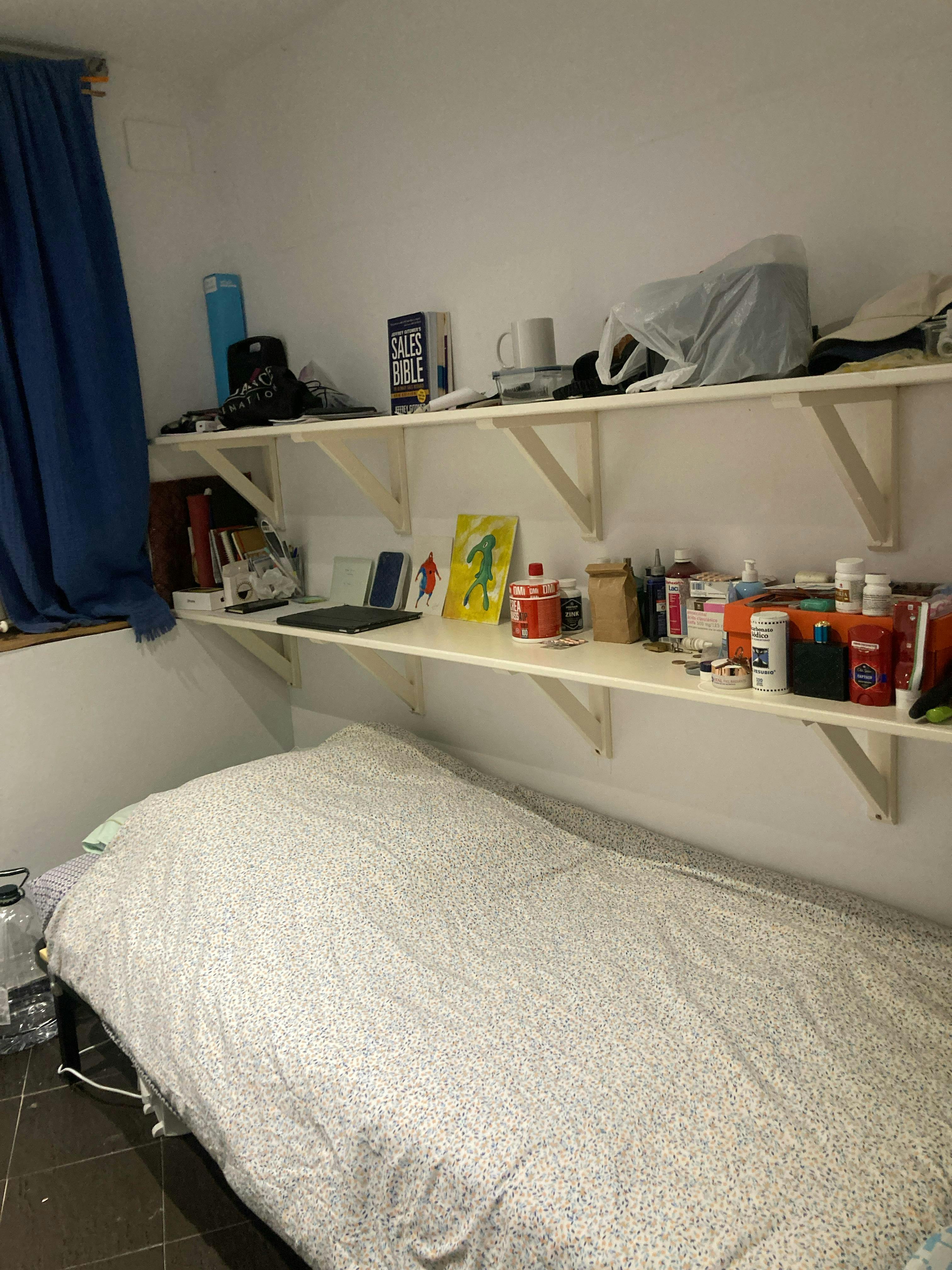 Private room for rent for €500 per month in Barcelona, Carrer de Castellet