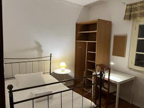 Habitación privada en alquiler por 295 € al mes en Évora, Rua Henrique Pousão