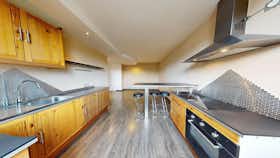 Apartamento para alugar por € 570 por mês em Saint-Priest-en-Jarez, Avenue Albert Raimond