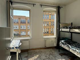 Mehrbettzimmer zu mieten für 325 € pro Monat in Berlin, Wilhelminenhofstraße