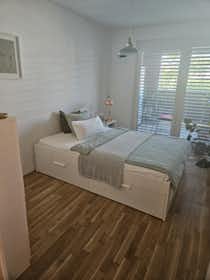 Отдельная комната сдается в аренду за 600 € в месяц в Vienna, Geiselbergstraße