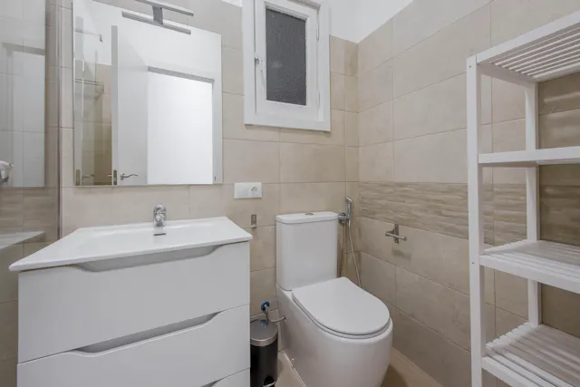 Private room in Paseo de la Castellana, Madrid (1517863) room image 40