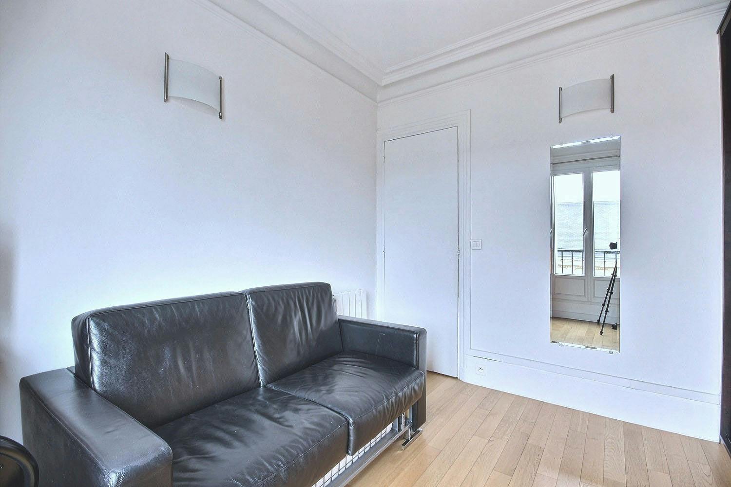 Studio for rent on Rue du Cardinal Lemoine, Paris - Ansicht 6