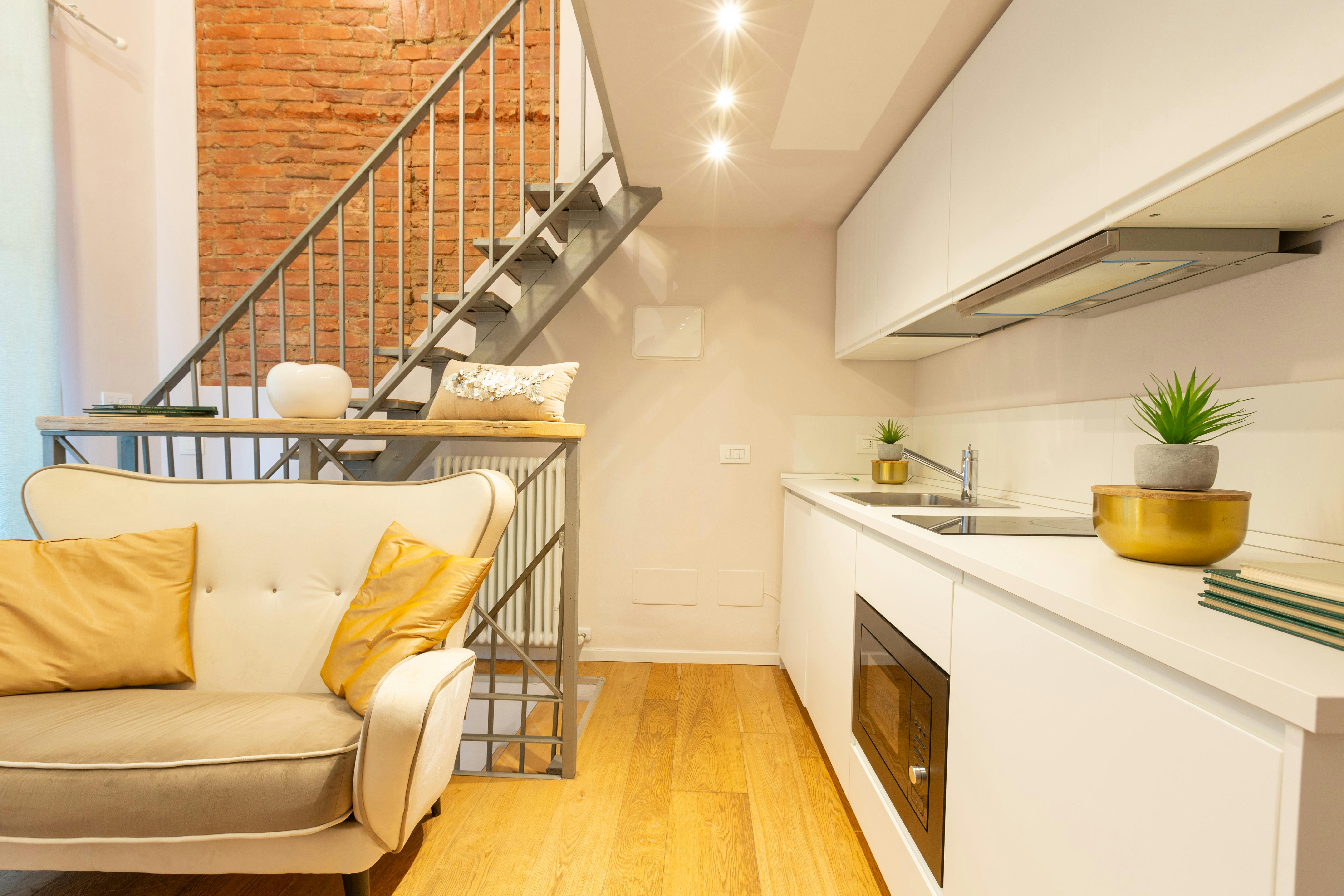 Apartment for rent for €1,100 per month in Milan, Via Rovereto