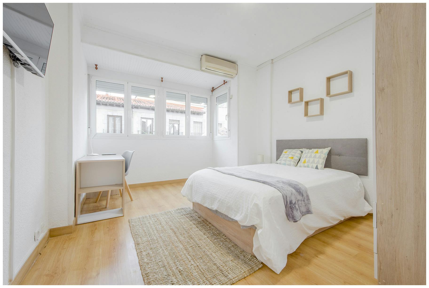 Calle de Pilar de Zaragoza, Madrid preview