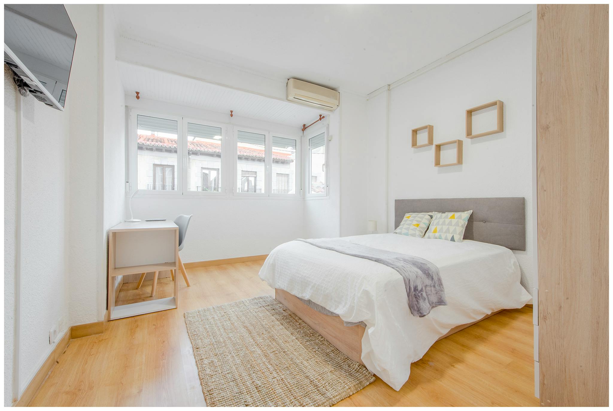 Calle de Pilar de Zaragoza, Madrid preview