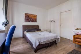 Pokój prywatny do wynajęcia za 700 € miesięcznie w mieście Rotterdam, Strevelsweg