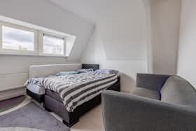Privé kamer te huur voor € 700 per maand in Rotterdam, Strevelsweg